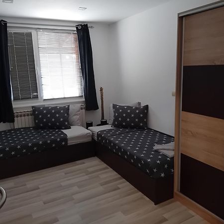 Къща За Гости Градина Aheloy Exterior foto