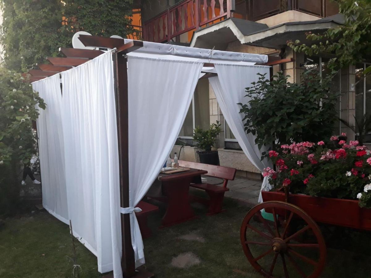 Къща За Гости Градина Aheloy Exterior foto