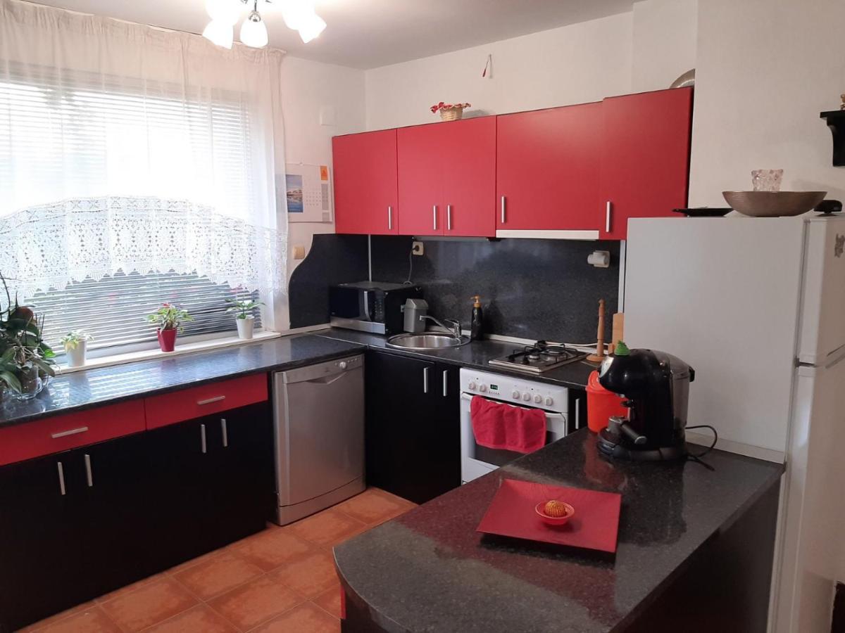 Къща За Гости Градина Aheloy Exterior foto