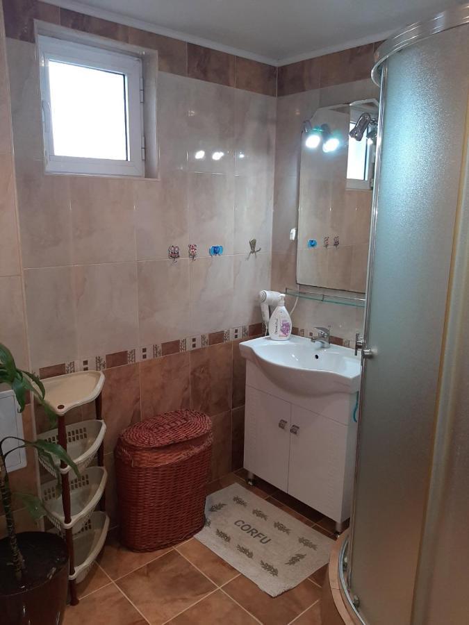 Къща За Гости Градина Aheloy Exterior foto